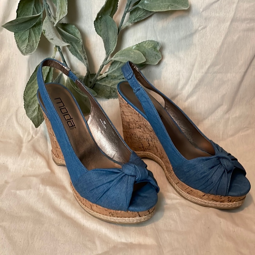 Heather Blue knot wedges